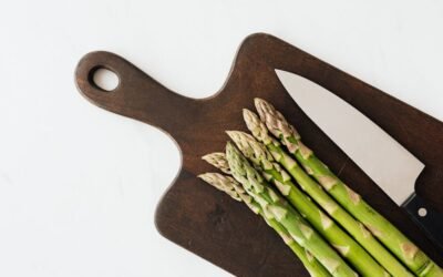 What is asparagus officinalis plant?